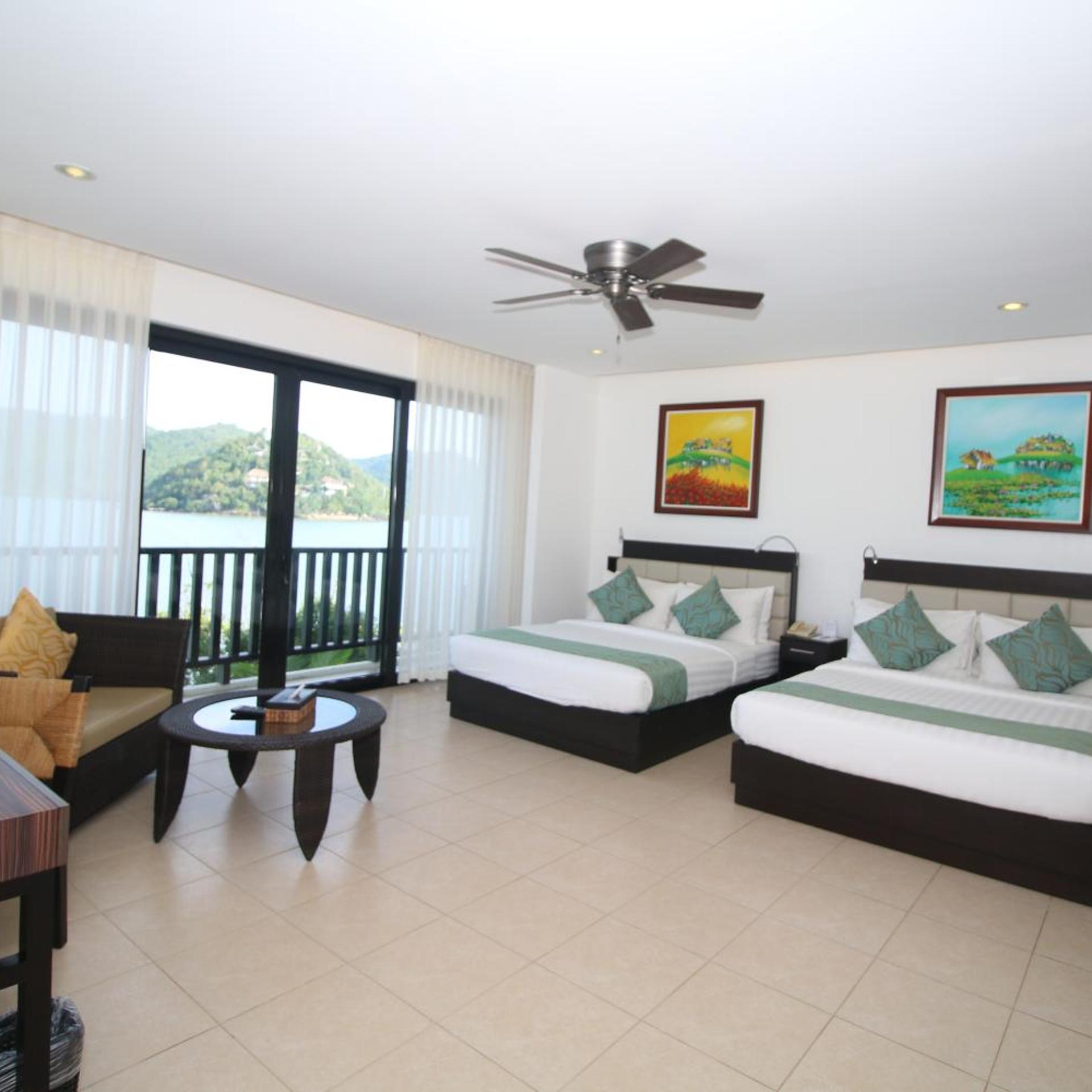 Room, Twin Beds, Water Front