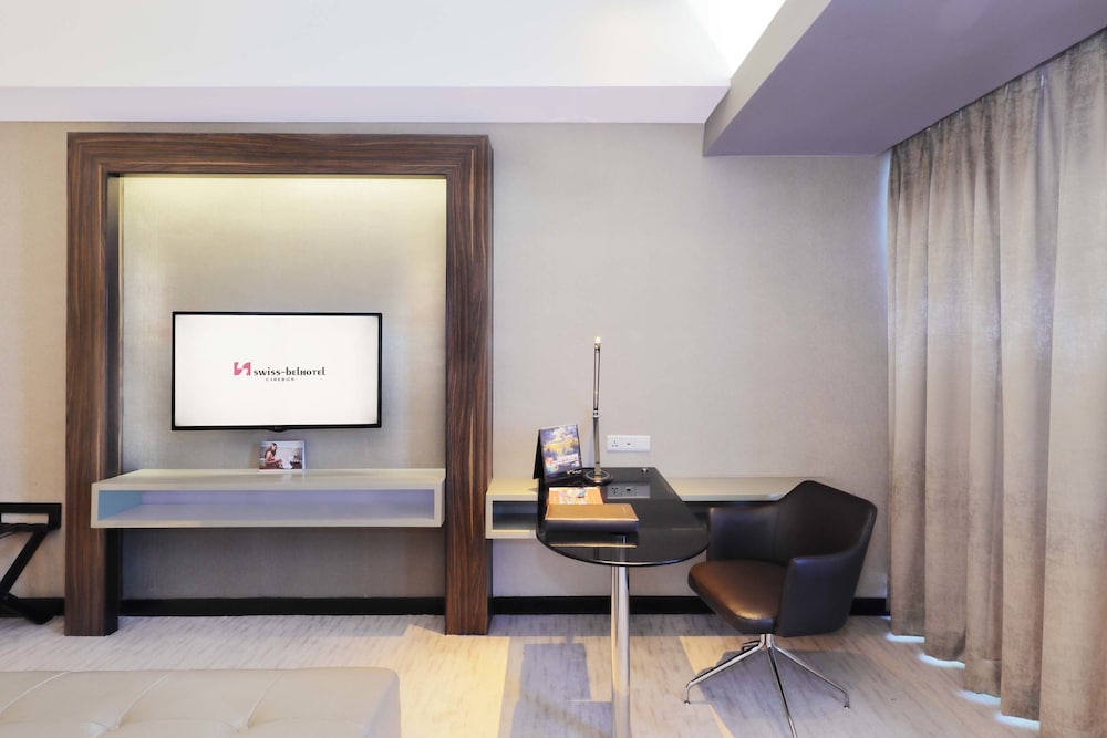 Swiss-Belhotel Cirebon 45/48