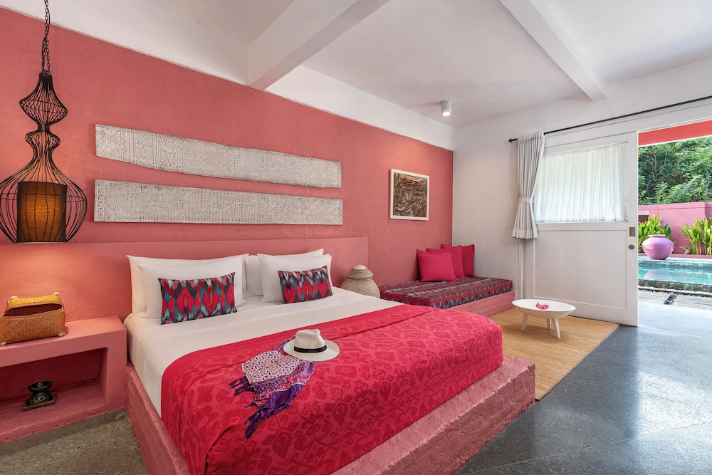 Grand, Cool, King Bed, Adult Only، Pinkcoco Gili T 3/7