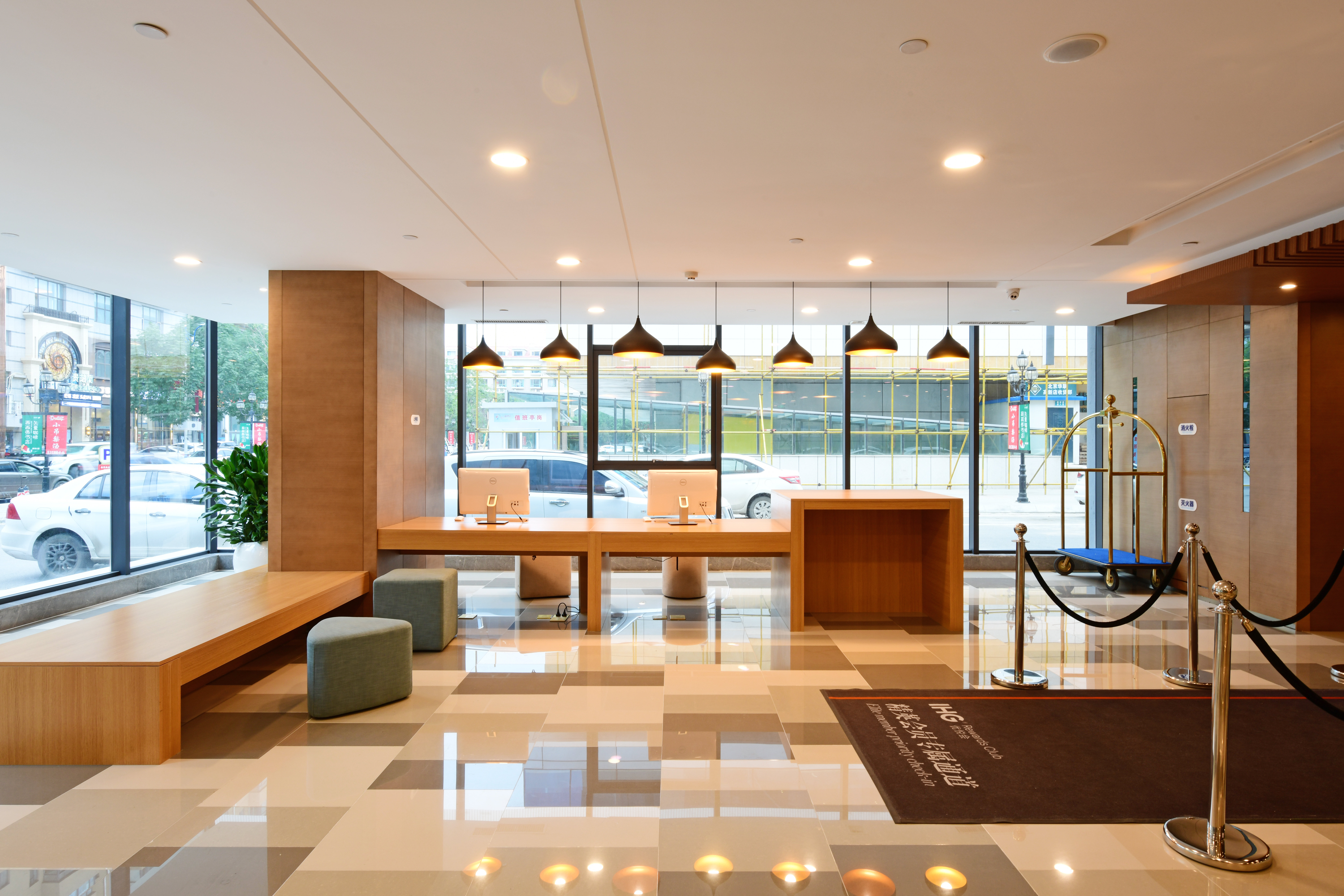 HOLIDAY INN EXPRESS CHANGCHUN HIGH-TECH ZONE 12/21