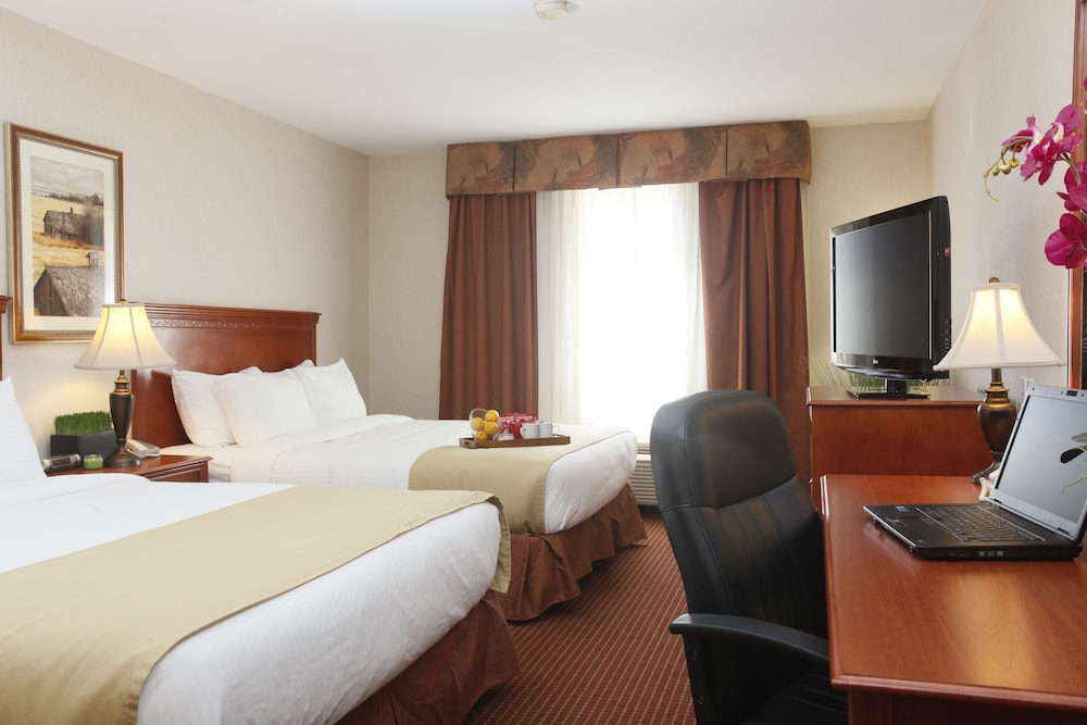 Stonebridge Hotel Dawson Creek 7/48