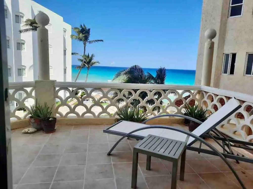 Cancun Plaza Condo 35/49