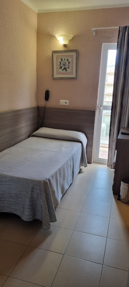 Hotel Costa Mediterraneo 3/38