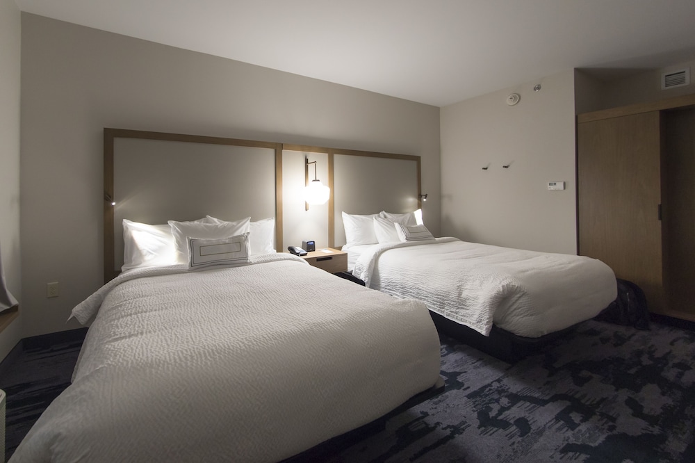 Fairfield Inn Suites Philadelphia Valley Forge Great Valley 14/60