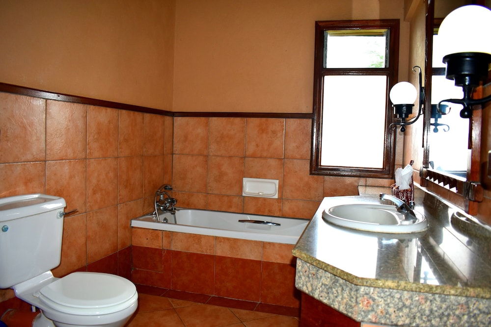 Lake Nakuru Lodge - All Inclusive 32/32