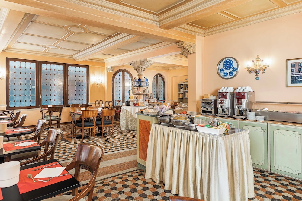 Hotel Marconi Venice 49/62