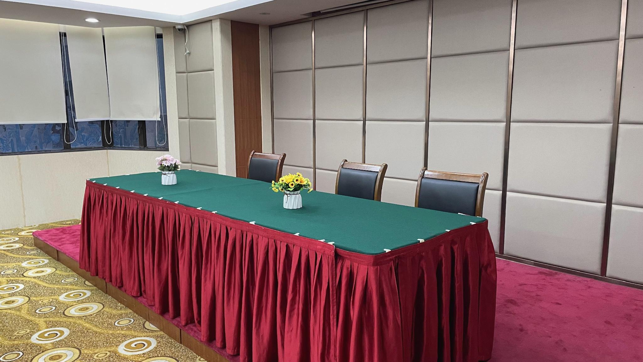 Oriental Silk Hotel 6/16