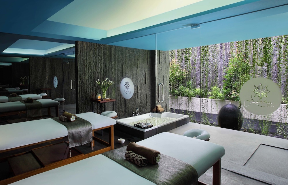 Bali Dynasty Resort 41/64