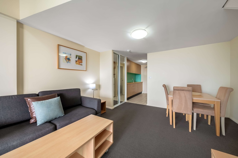 Oaks the Entrance Waterfront Suites 46/71