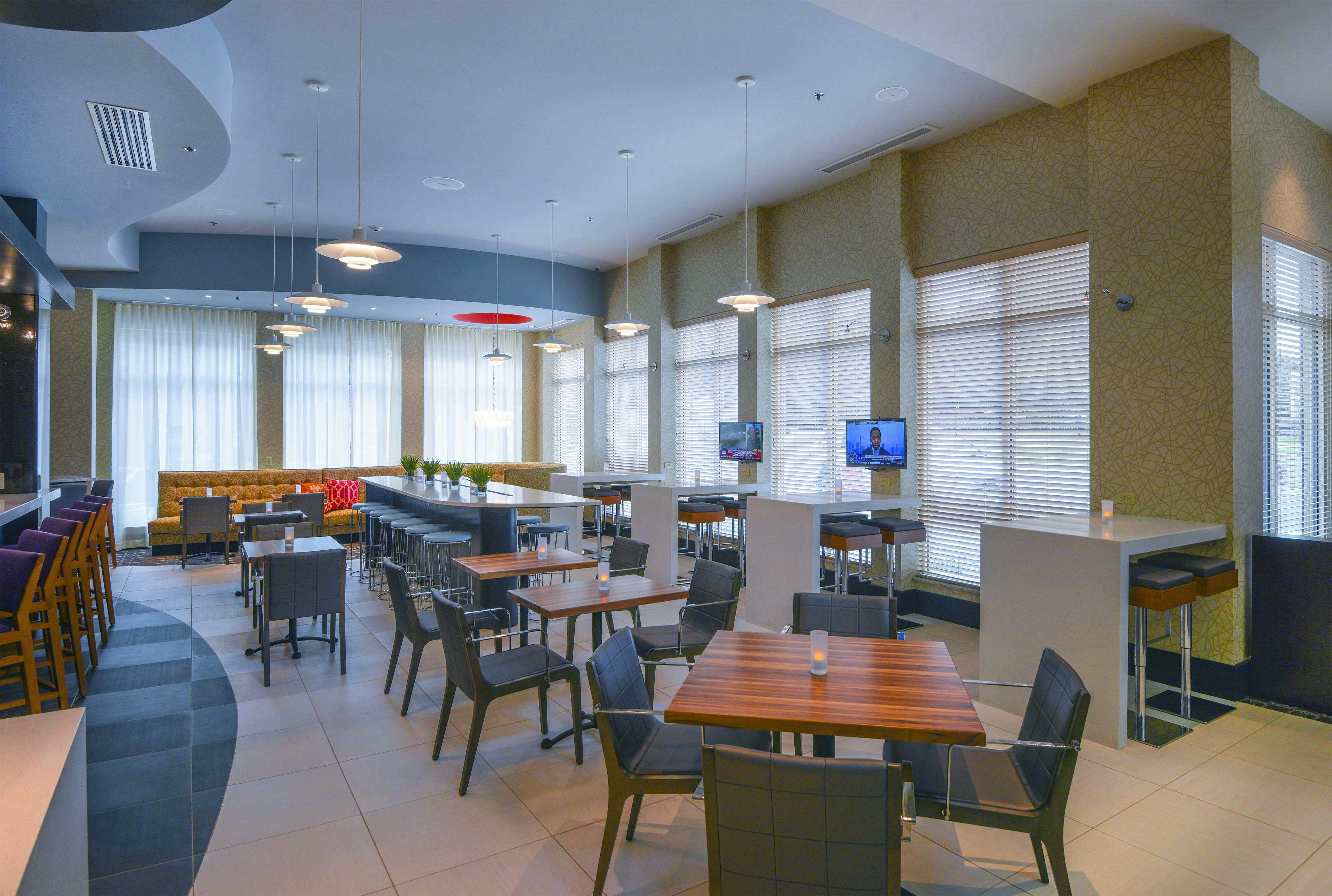 Hilton Garden Inn Raleigh Crabtree Valley 47/67