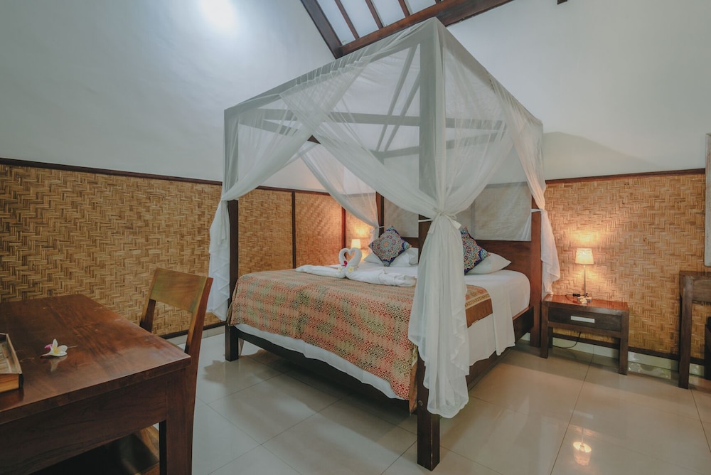 Frangipani Beach Villa 29/68