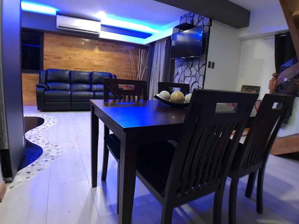 Clockworkorange Luxury Suites 50/72