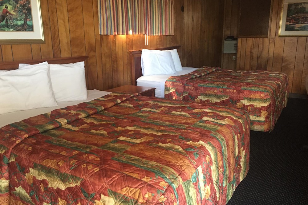 Sky-Palace Inn & Suites El Dorado 6/27