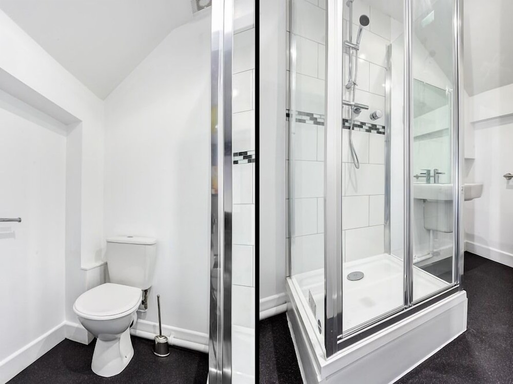 Townhouse Plus @ 166 Edleston Road Crewe 17/17