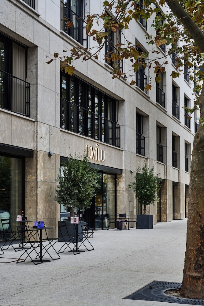 EmiLu Design Hotel 3/50