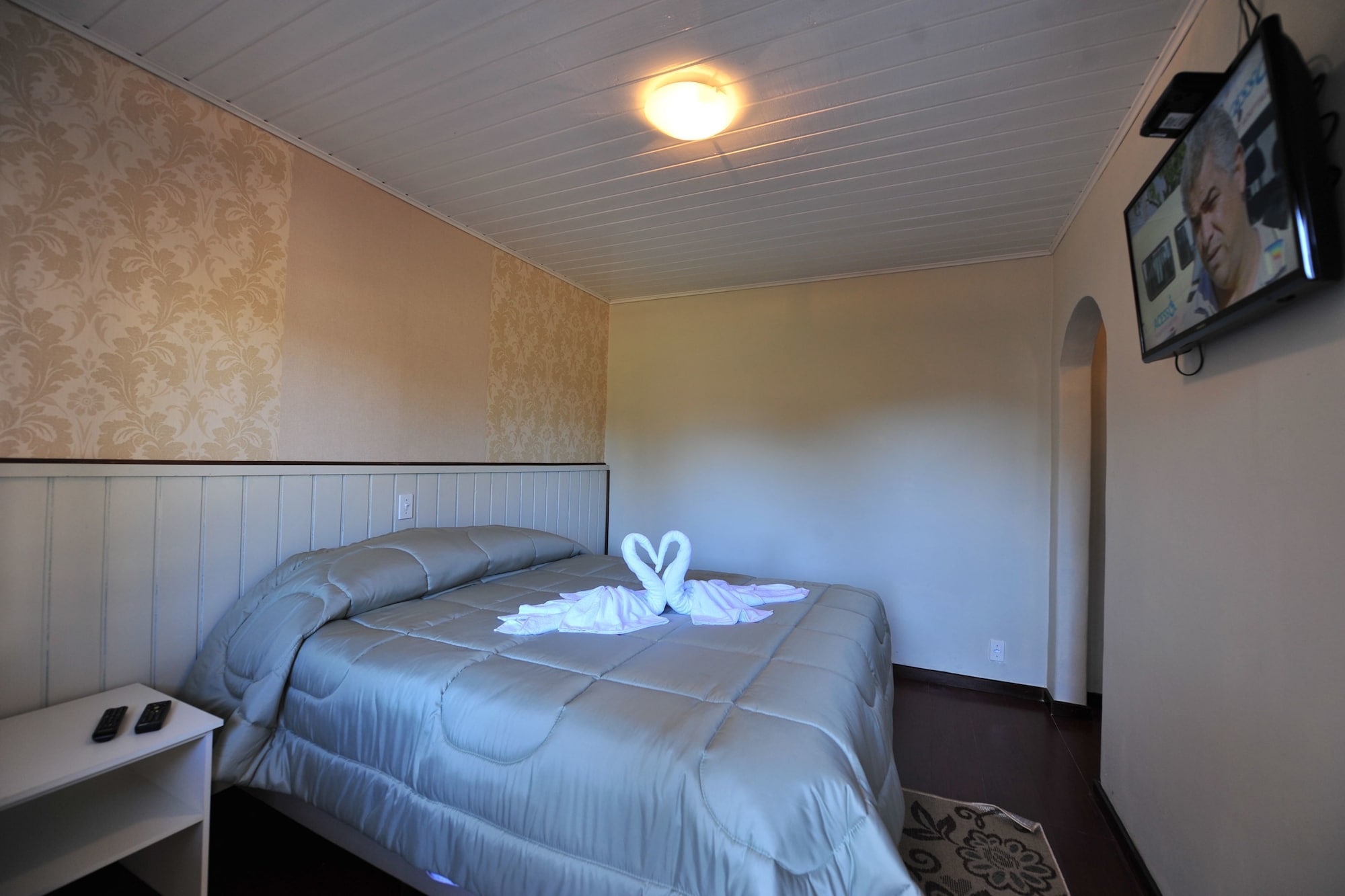 STANDARD, DOUBLE BED