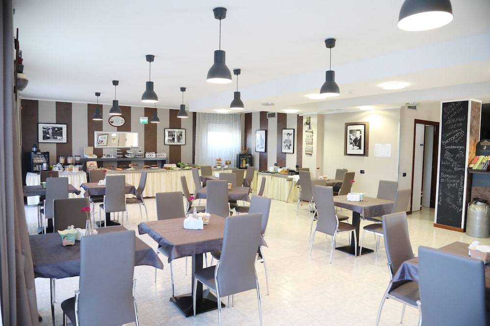Fidenza Hotel 40/46