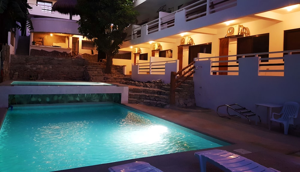 Jalyns Resort 52/59
