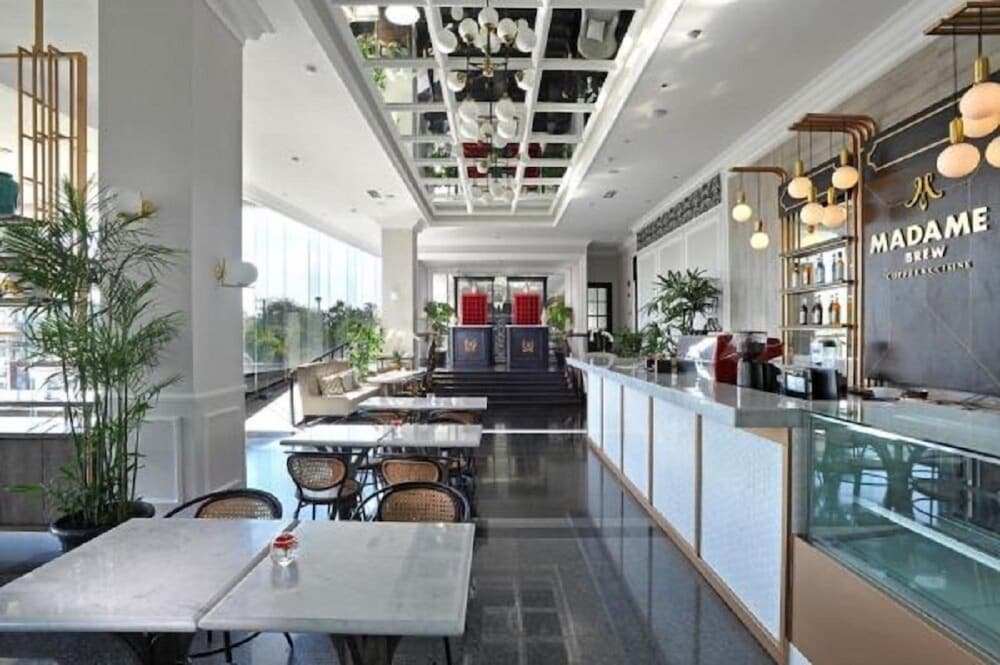 Brava Suites by ZIA Surabaya 31/35