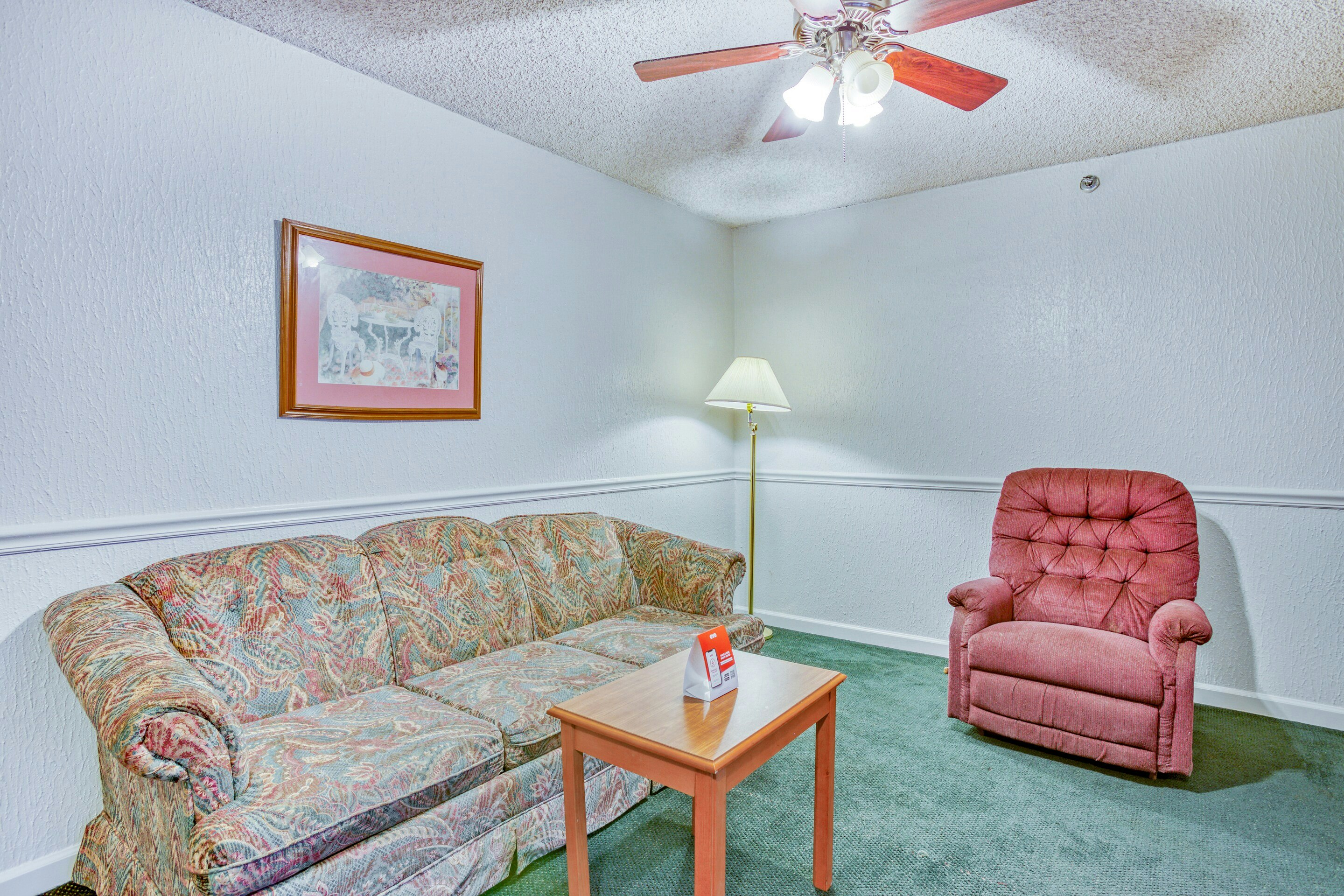 OYO Townhouse Tulsa Woodland Hills 15/30