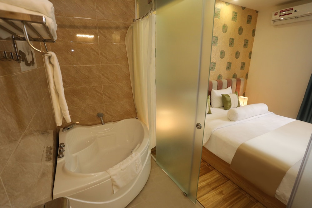Thuy Sakura Hotel 32/32