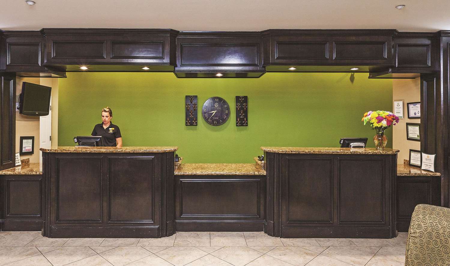 La Quinta Inn & Suites by Wyndham Livingston 5/18