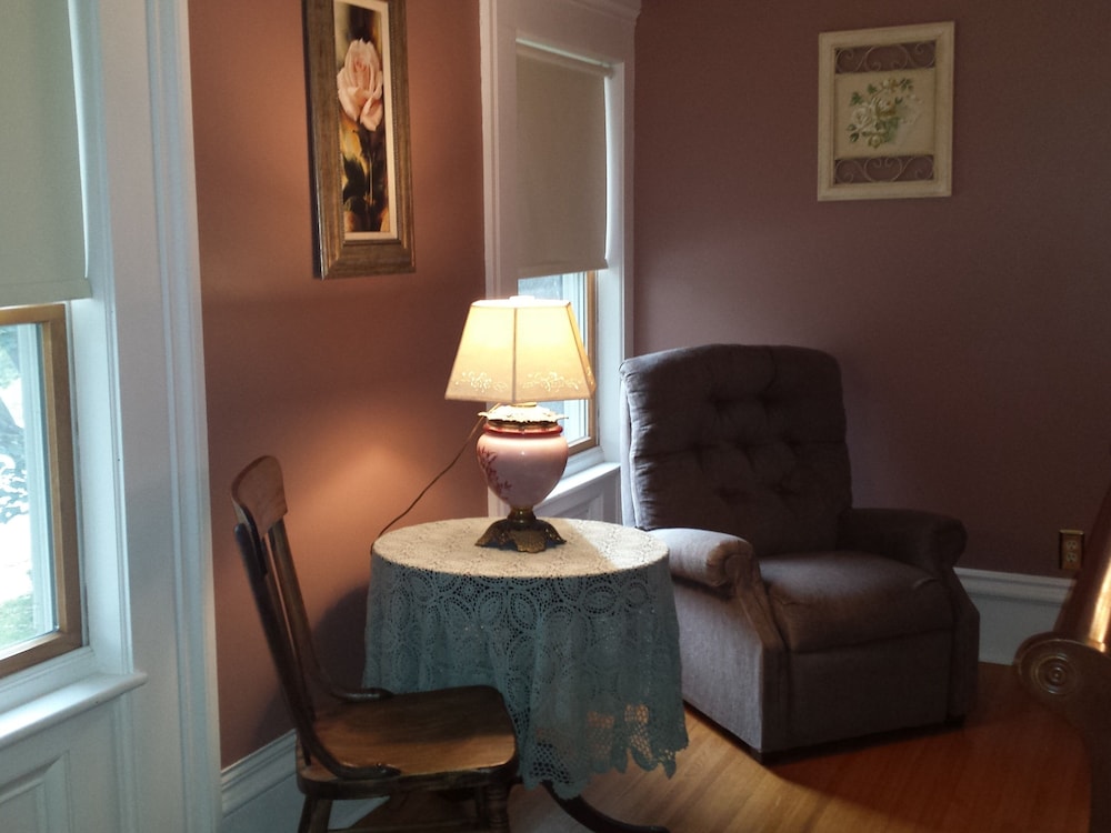 Beautiful Valley Guesthouse 12/18