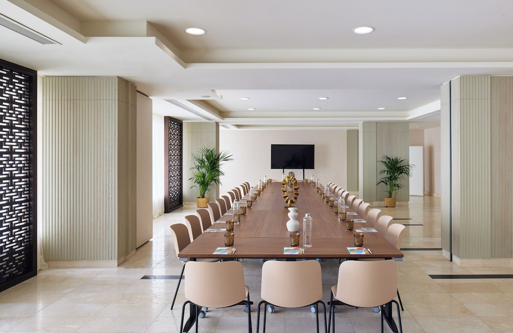 Melia Costa Atlantis Tenerife 37/44
