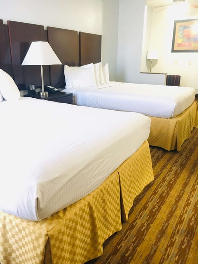 Best Western Plus Universal Inn 17/46