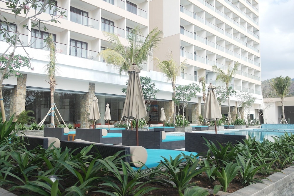 Louis Kienne Resort Senggigi 1/68