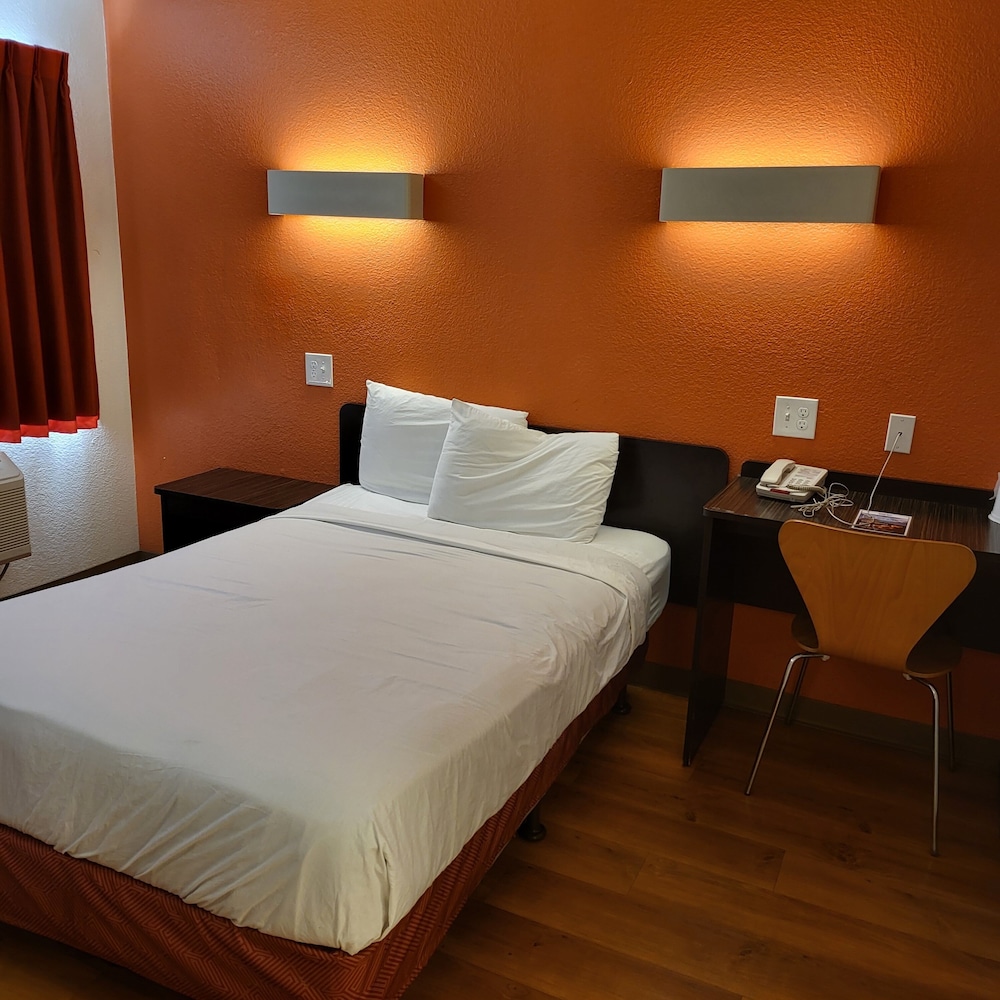 Super 8 by Wyndham Santa Clara 13/36