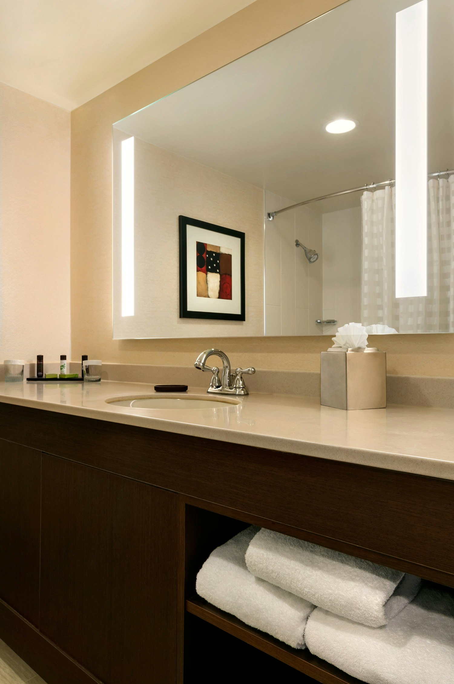 Conference, 2 Bedrooms, 2 Bathrooms