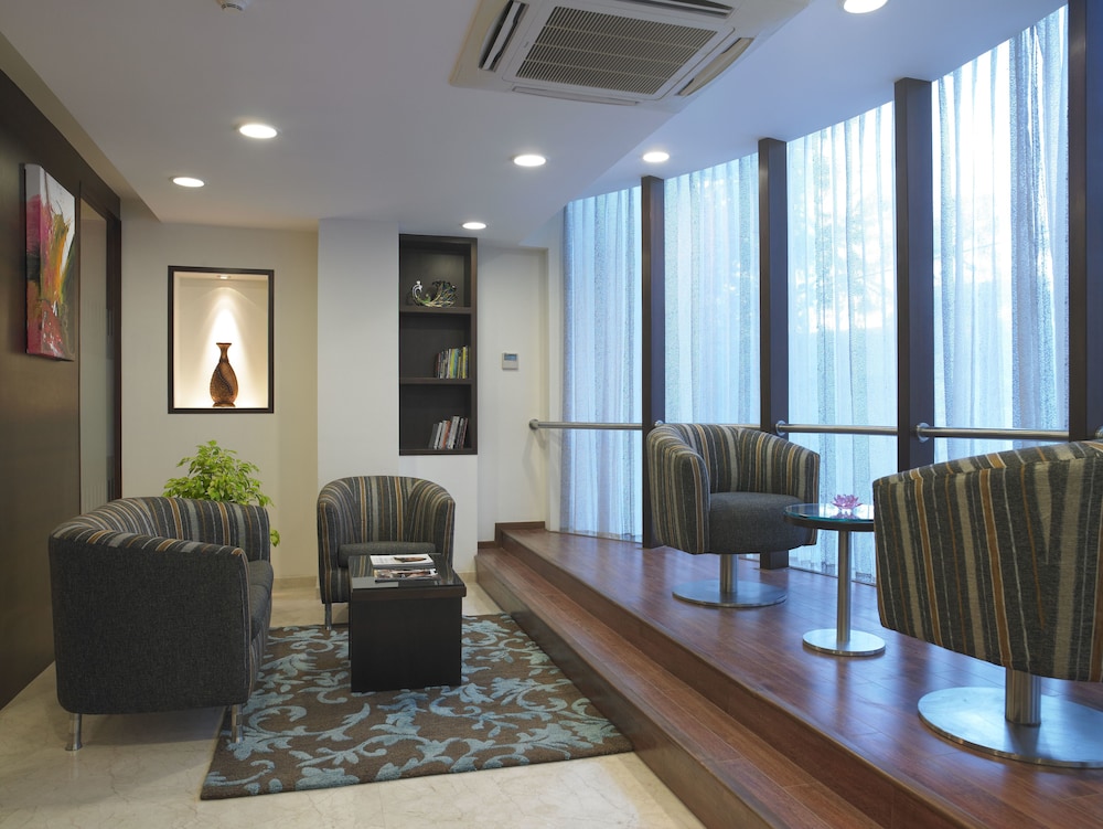 Blupetal A Business Hotel 30/40