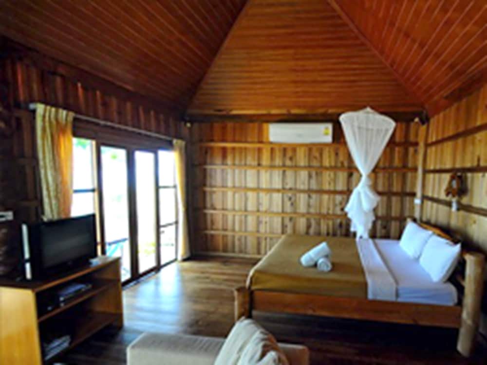 Thiw Son Beach Resort 39/70