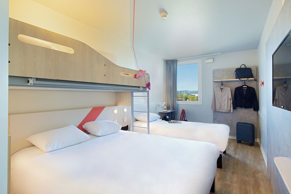 Mezzanine, Standard, Double and Twin Beds