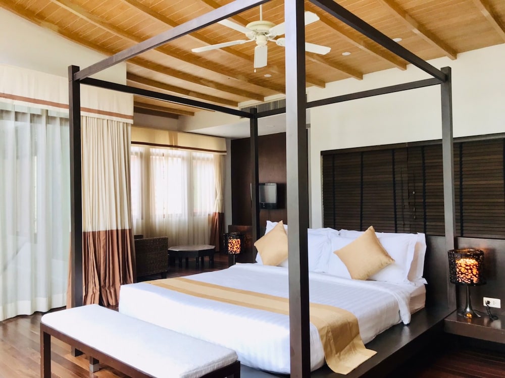 Amatapura Beach Villa 14 18/53