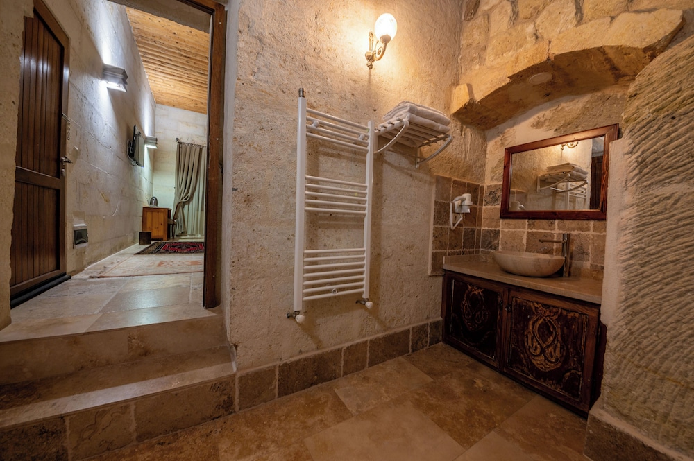 Kapalos Cave Hotel 18/47