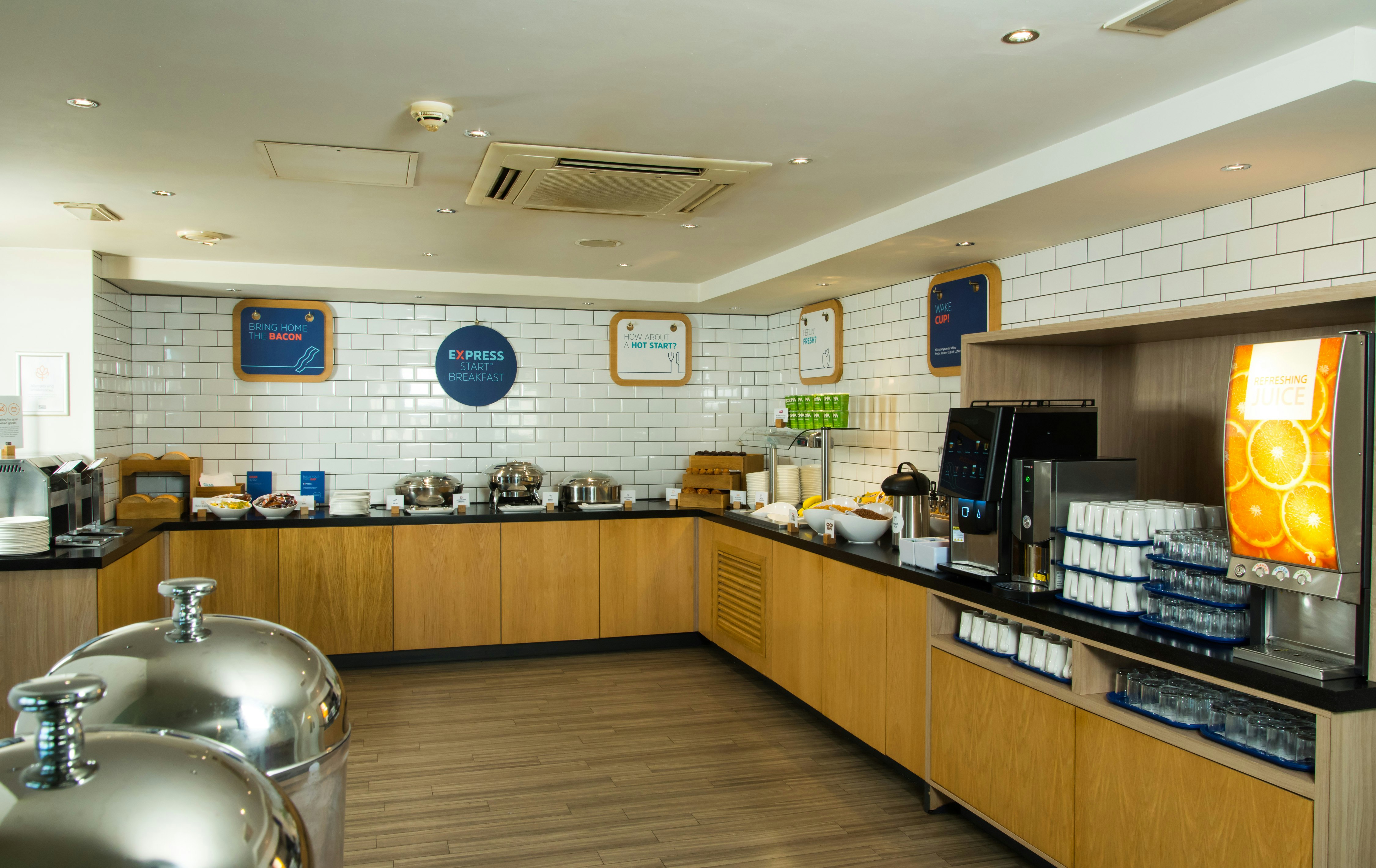 Holiday Inn Express Bath an IHG Hotel 8/43