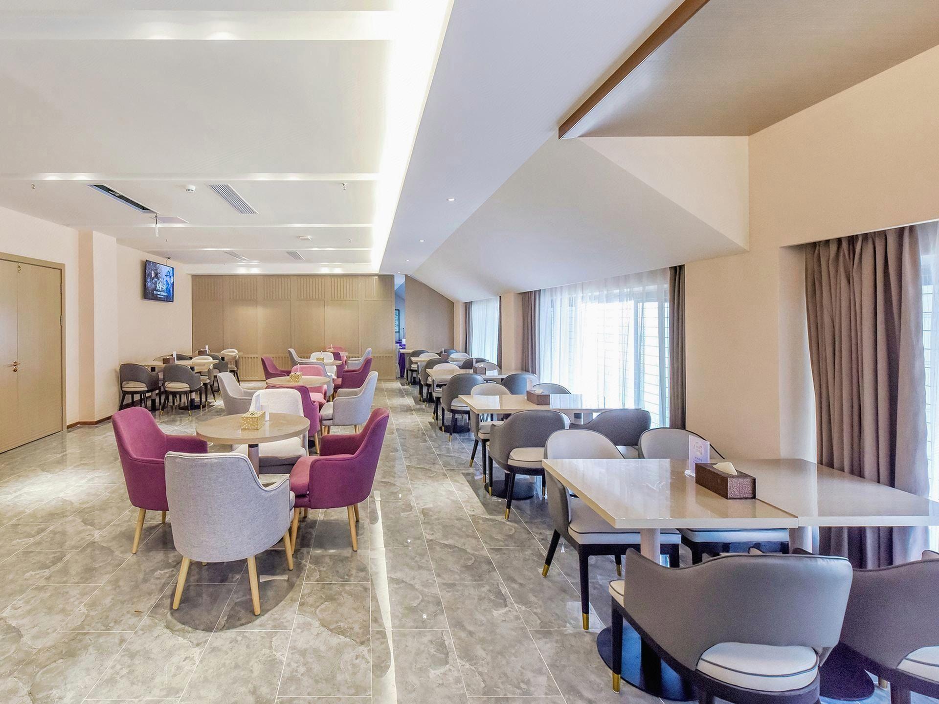 Lifeng Hotel (Chongqing Bishan Light Rail Station Store) 24/31