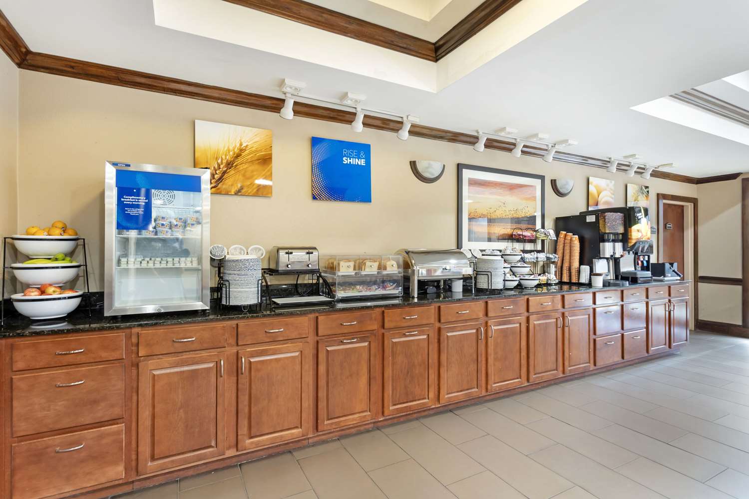 Comfort Inn & Suites Carneys Point - Pennsville 11/35