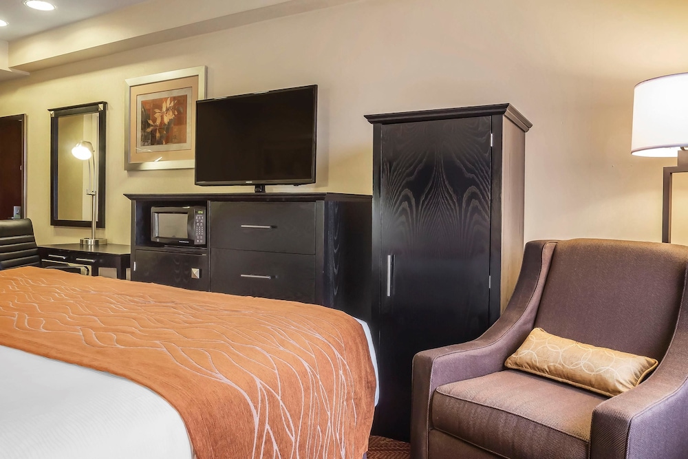 Comfort Inn & Suites LaGuardia Airport 57/64