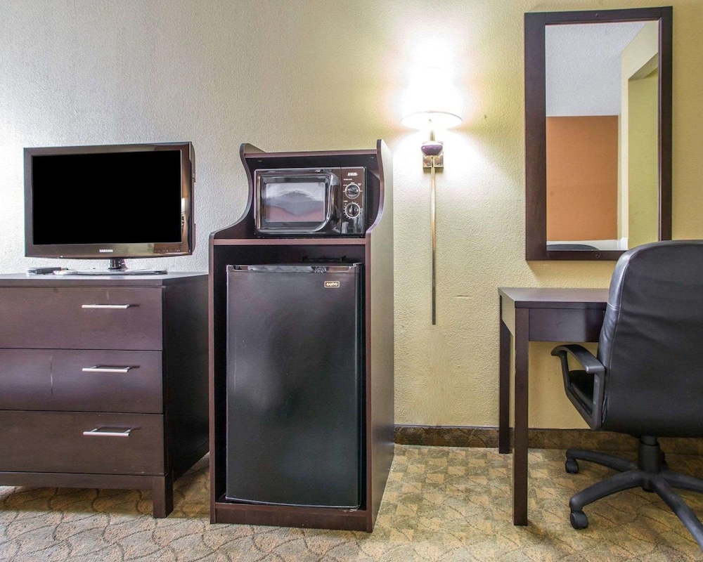 Quality Inn Merrillville 31/35