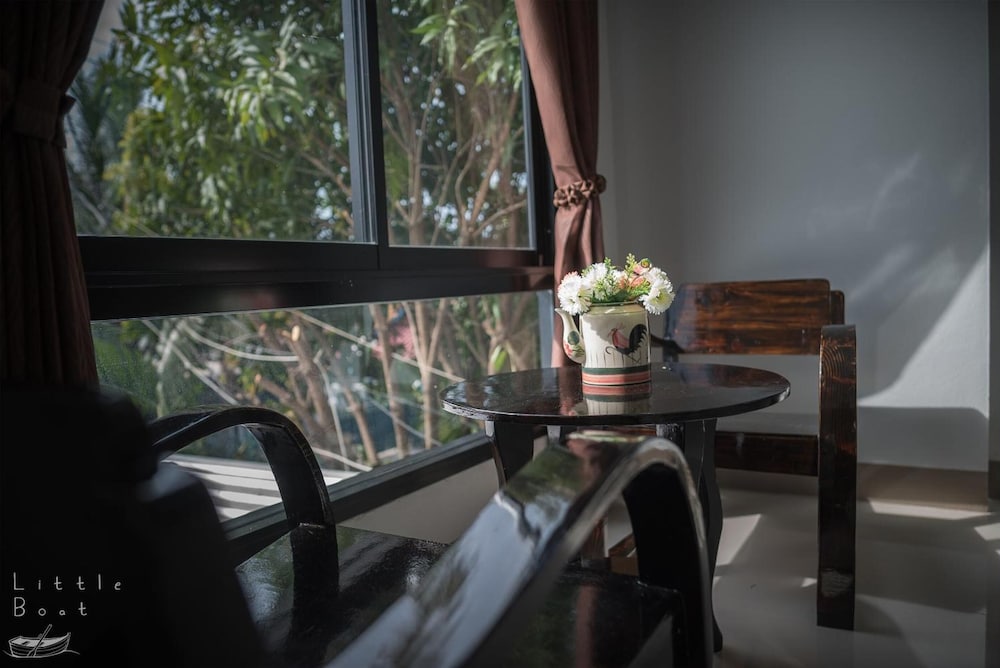 Retro Twin Home At Maesot 41/47