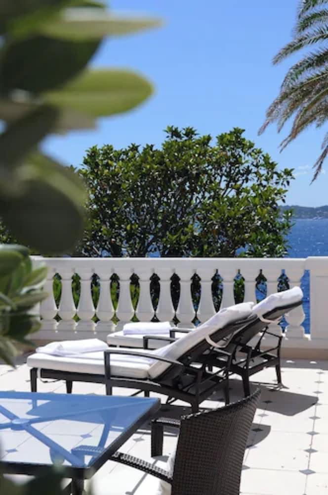 Cap Estel 73/77