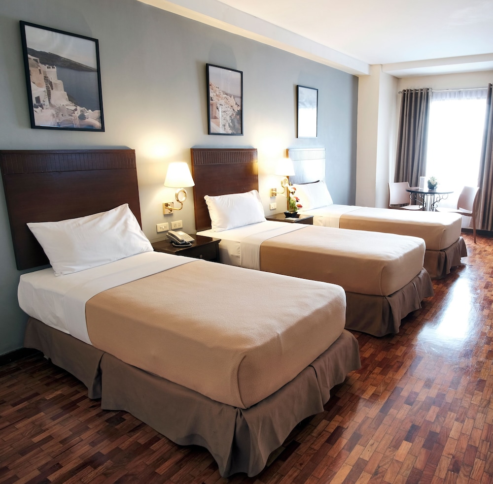 Fersal Hotel Kalayaan 28/63