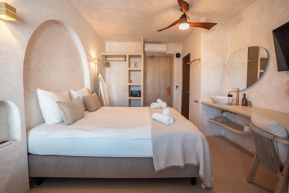 SUPERIOR, DOUBLE BED, BALCONY