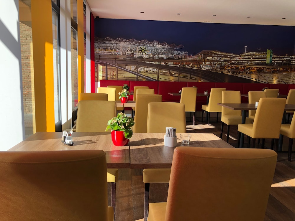 Montana Hotel Köln-Bonn Airport 15/26