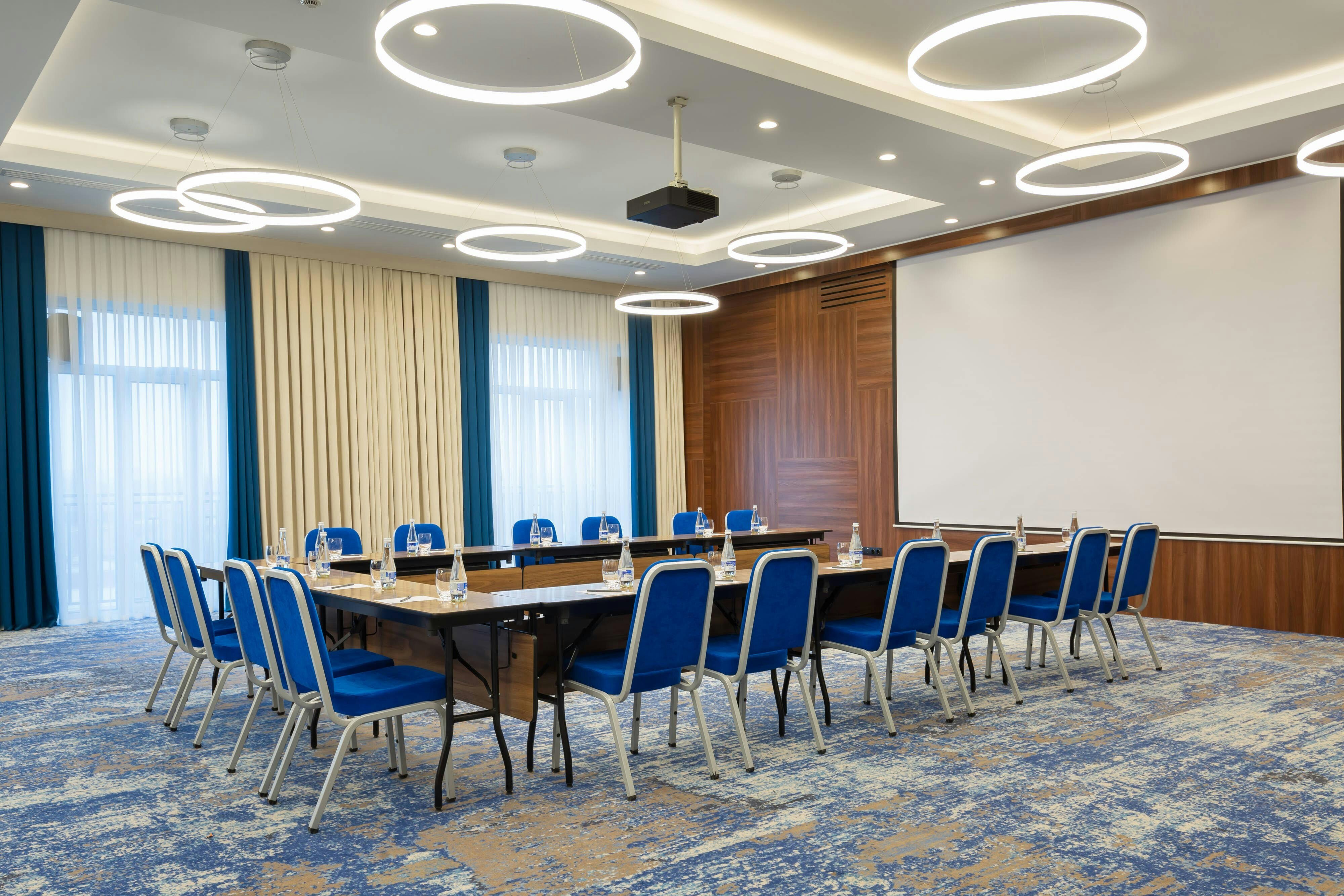 Courtyard by Marriott Tashkent 37/44