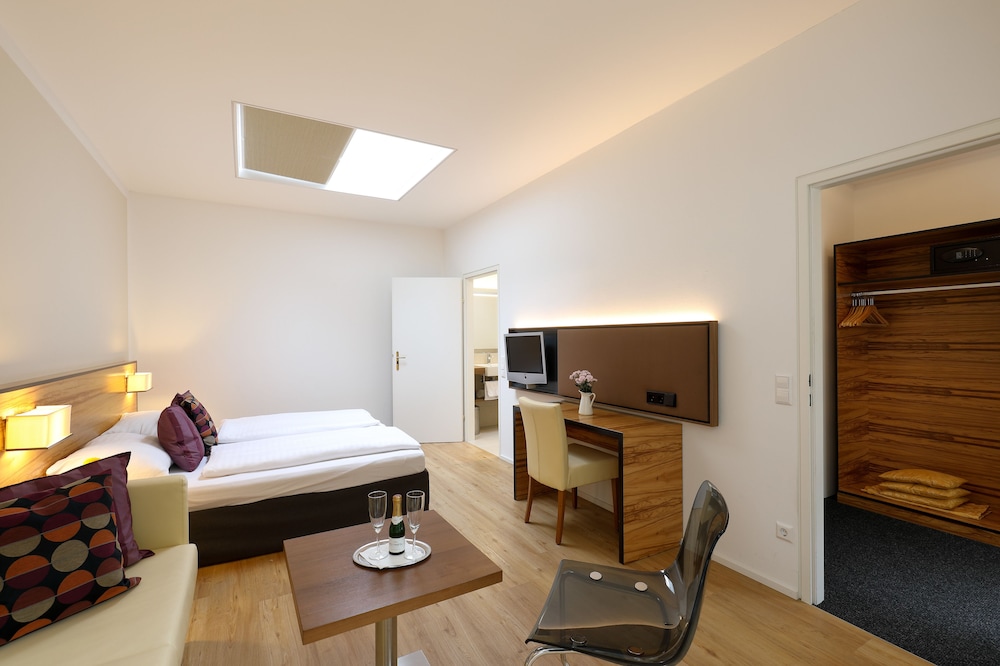 Jedermann Hotel 13/50