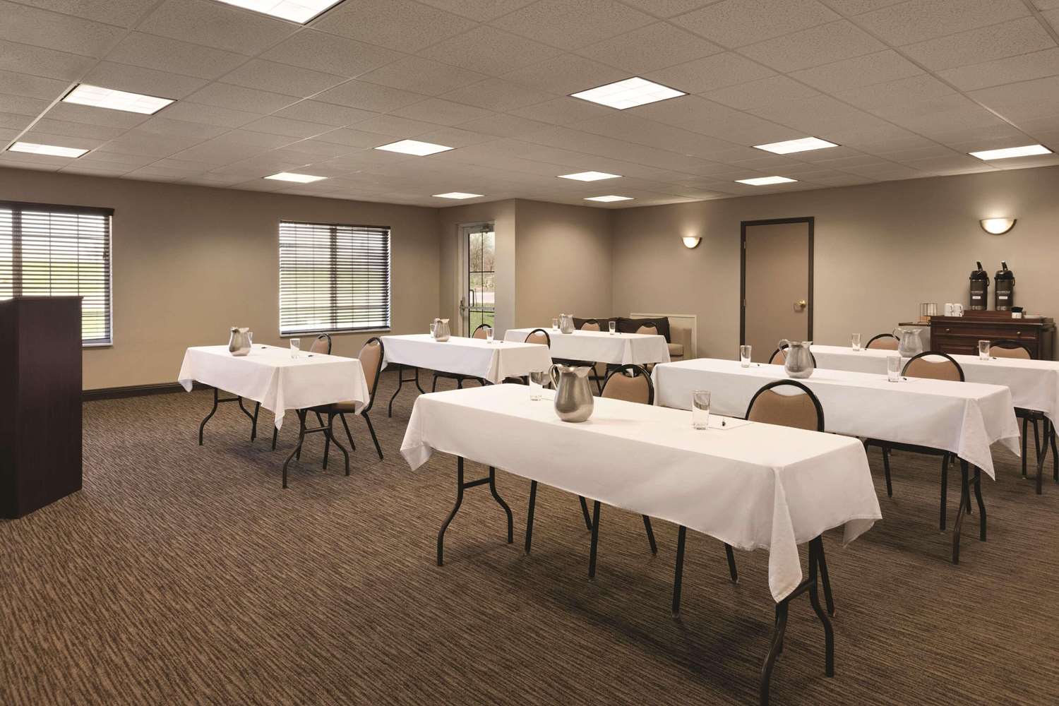 Country Inn Suites By Radisson Indianapolis Airport South In 21/24